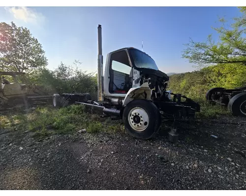 INTERNATIONAL Durastar Complete Vehicle