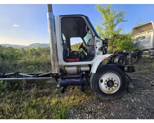 INTERNATIONAL Durastar Complete Vehicle