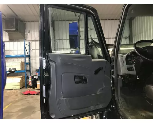 INTERNATIONAL Durastar Door Assembly, Front