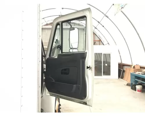 INTERNATIONAL Durastar Door Assembly, Front