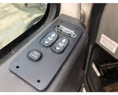 INTERNATIONAL Durastar Door Assembly, Front