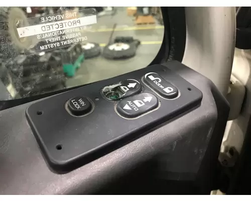 INTERNATIONAL Durastar Door Assembly, Front