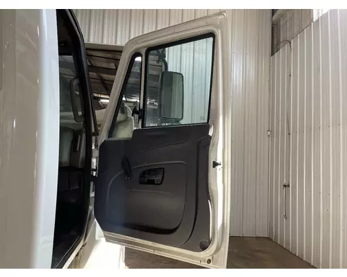 INTERNATIONAL Durastar Door Assembly, Front