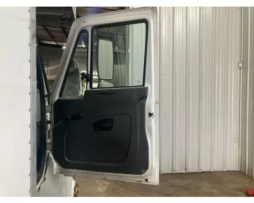 INTERNATIONAL Durastar Door Assembly, Front