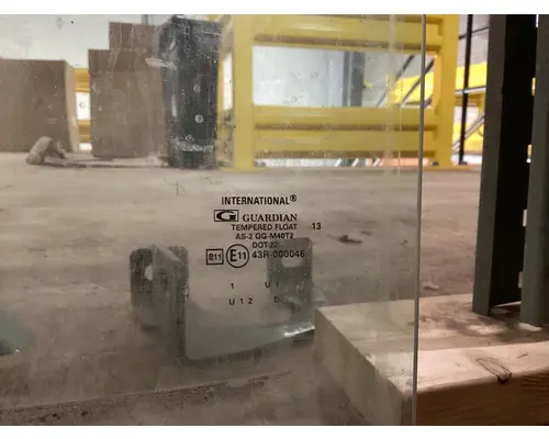 INTERNATIONAL Durastar Door Glass, Front