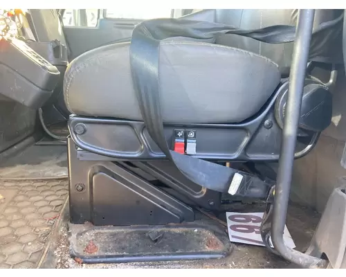 INTERNATIONAL Durastar Seat (non-Suspension)