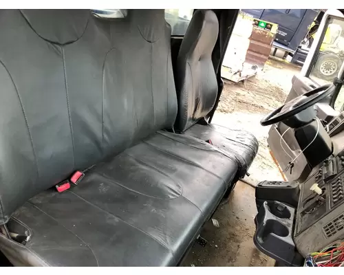 INTERNATIONAL Durastar Seat (non-Suspension)