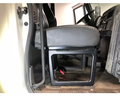 INTERNATIONAL Durastar Seat (non-Suspension)