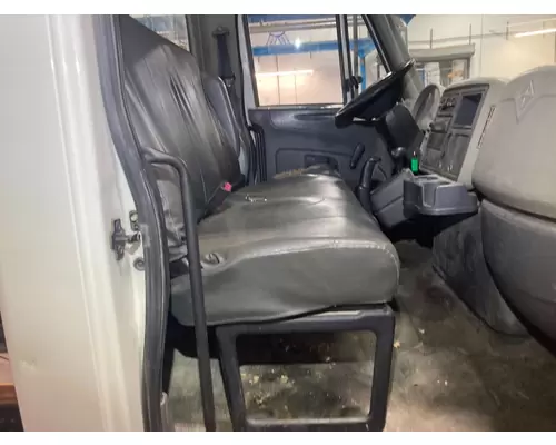 INTERNATIONAL Durastar Seat (non-Suspension)