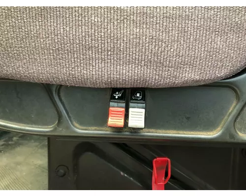 INTERNATIONAL Durastar Seat (non-Suspension)