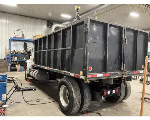 INTERNATIONAL Durastar Truck