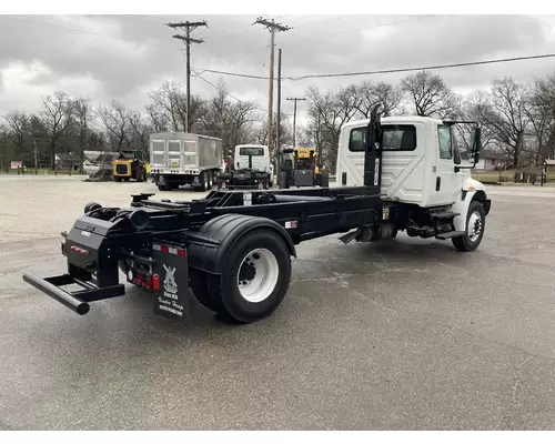 INTERNATIONAL Durastar Truck