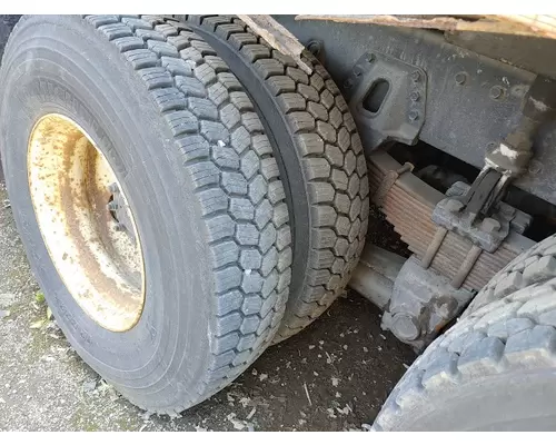 INTERNATIONAL F-2574 Complete Vehicle