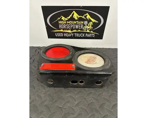 INTERNATIONAL F-2574 Lamp stop tail turn