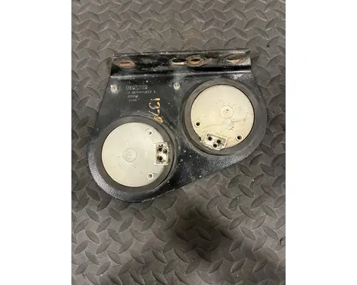 INTERNATIONAL F-2574 Lamp stop tail turn