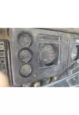 INTERNATIONAL F-2575 Instrument Cluster