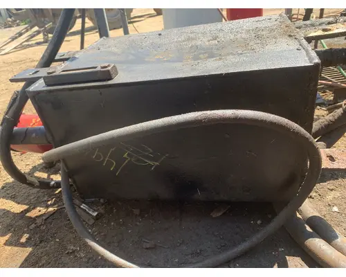 INTERNATIONAL F-2674 SBA hydralicwet tank