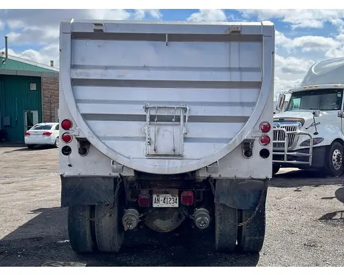 INTERNATIONAL F-2674 Complete Vehicle
