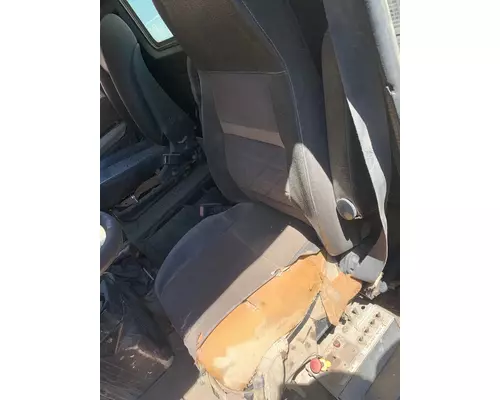 INTERNATIONAL F-5070 Cab Mount