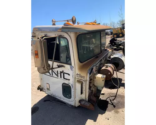 INTERNATIONAL F-5070 Cab Mount