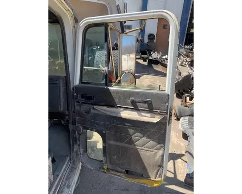 INTERNATIONAL F-5070 Cab Mount