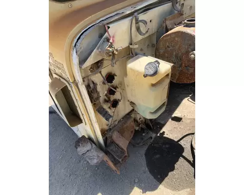 INTERNATIONAL F-5070 Cab Mount