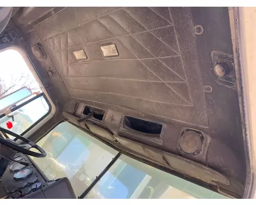 INTERNATIONAL F-5070 Cab Mount