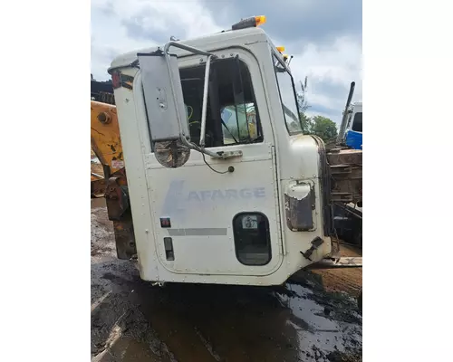 INTERNATIONAL F-5070 Cab Mount