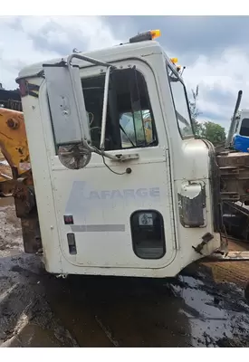INTERNATIONAL F-5070 Cab Mount