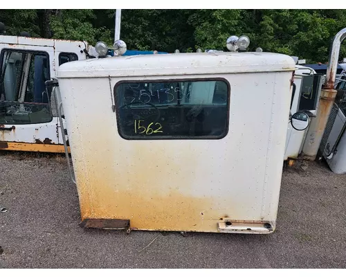 INTERNATIONAL F-5070 Cab Mount