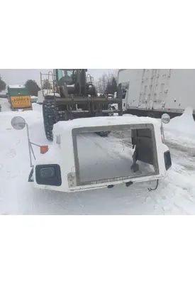 INTERNATIONAL F-5070 Hood