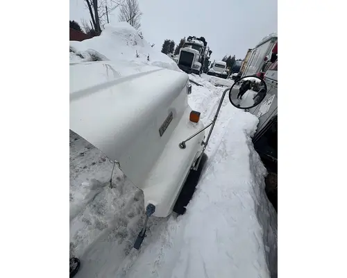 INTERNATIONAL F-5070 Hood