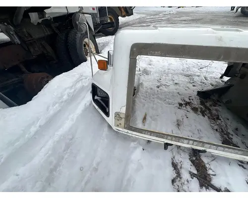 INTERNATIONAL F-5070 Hood