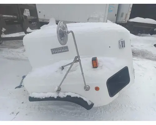 INTERNATIONAL F-5070 Hood