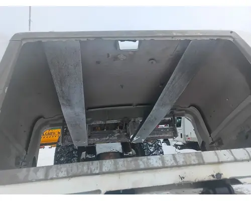 INTERNATIONAL F-5070 Hood