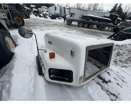 INTERNATIONAL F-5070 Hood