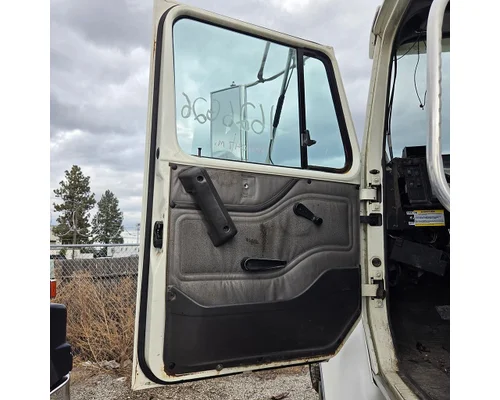 INTERNATIONAL F-8100 Cab