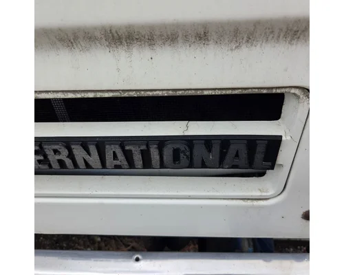 INTERNATIONAL F-8100 Hood