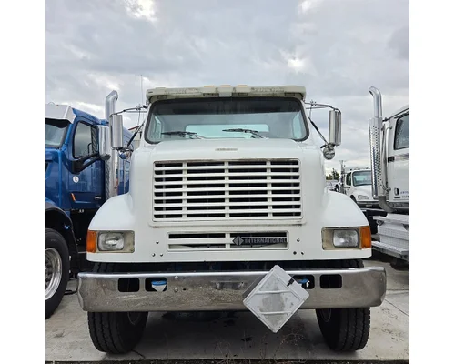INTERNATIONAL F-8100 Hood