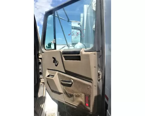 INTERNATIONAL F-8300 Door Assembly, Front