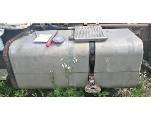 INTERNATIONAL F-8300 Fuel Tank