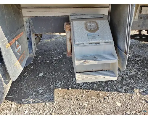 INTERNATIONAL F-9300 SBA Rebuilders