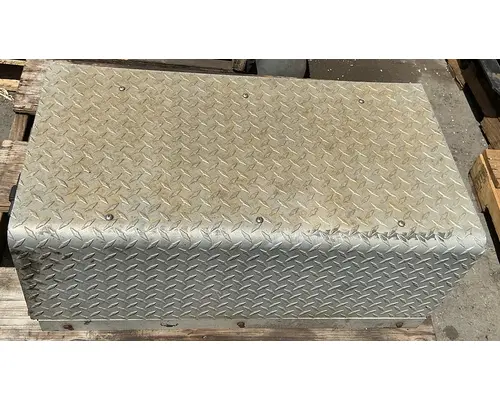 INTERNATIONAL F-9370 Battery Boxes