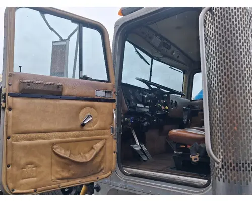 INTERNATIONAL F-9370 Cab Assembly