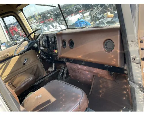 INTERNATIONAL F-9370 Cab Assembly