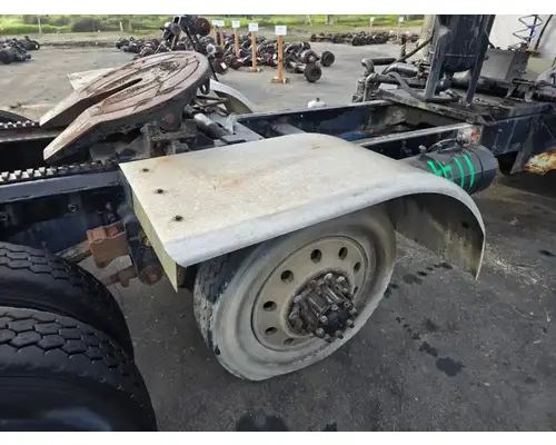 INTERNATIONAL F-9370 Fender