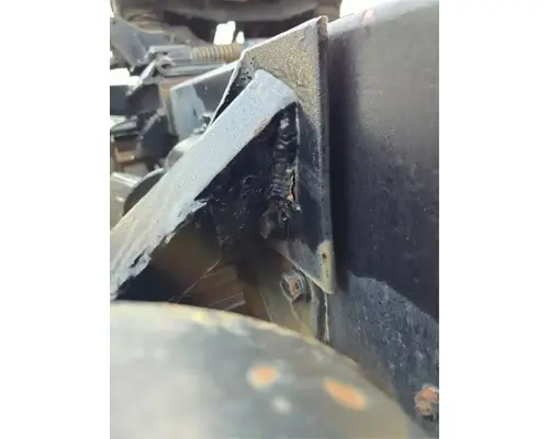 INTERNATIONAL F-9370 Fender