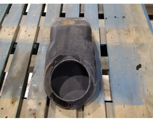 INTERNATIONAL F2574 AIR INTAKE
