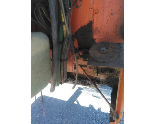 INTERNATIONAL F2574 CAB