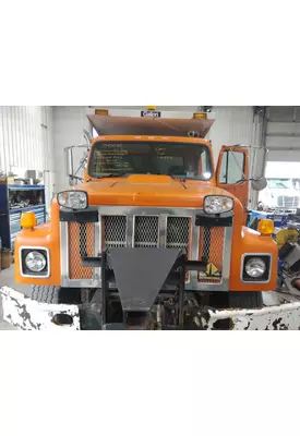 INTERNATIONAL F2574 HOOD
